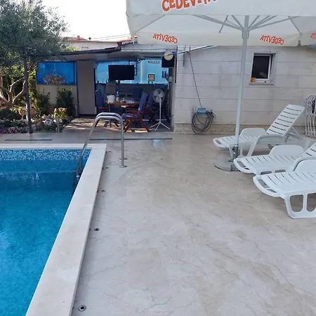 Kastel Stafilic Comfortable - Three Bedroom With Terrace 아파트 Kaštela